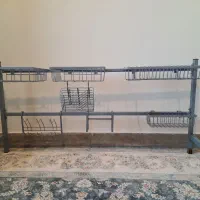 آبچکان پشت پنجره