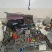 تعدادی ابزار آلات