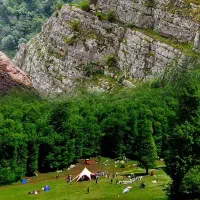 تور گر‌وهی گیلانگردی سی دشت و غار دربند رشی