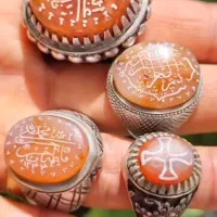 انگشتر عقیق یمن پیازی کهنه و بکر