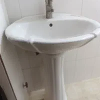 روشویی پایه دار