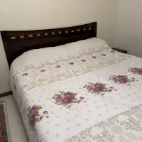 سرویس خواب چوب همراه دراور اینه و کنسول پاتختی