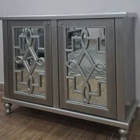 جاکفشی، میز تلویزیون، و کنسول