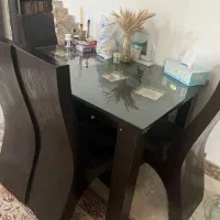 میز ناهارخوری همراه با صندلی