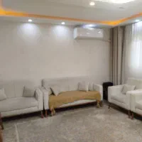 خانه با مغازه تجاری