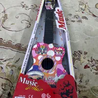 یک گیتار بچه گانه نو