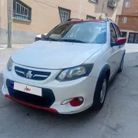 کوئیک آر  ۱۴۰۱  سفید قرمز عروسک