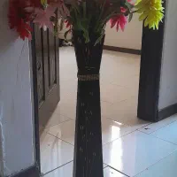گل و گلدان