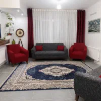 یه دست مبل ۷ نفره به همراه پرده وروکش