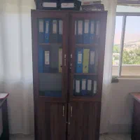 میز و صندلی و لوازم اداری دفتری