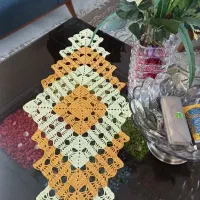 رومیزی قلاب بافی