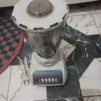 ابمیوه گیر سالم وتمیز همزن برقی