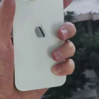 آیفون ۱۳ نورمال