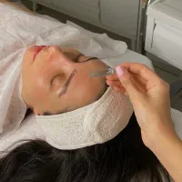 همکاری با پزشک‌زیبایی ‌به عنوان‌ فیشالیست‌ ودستیار