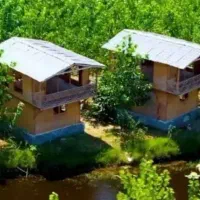 ویلا-در-مجاورت-رودخانه-با-امکان-قایق-سواری