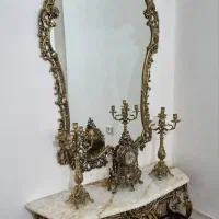 آیینه و کنسول همراه با شمعدانی و ساعت برنز اصلی