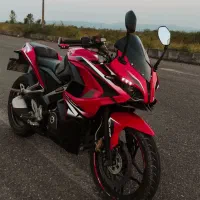 ار اس 200 رنگ قرمز