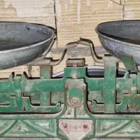 ترازوقدیمی سالم