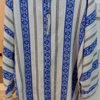 تعدادی شومیز و مانتو و شال هر کدوم ۱۰۰ تومان