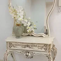 کنسول شیک وزیبا