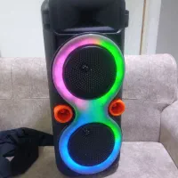 باند با میکروفون