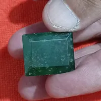 نگین زمرد خوش رنگ آفریقا به وزن۶گرم۵۰۰سوت