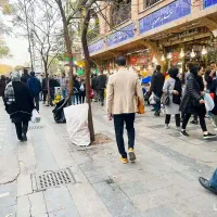 ۲ باب مغازه ۵۰و۳۰متری/ بازار ۱۵خرداد/ بر کوچه حکیم