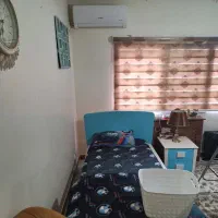 تخت یه نفره به همراه پاتختی ،دراور4کشو و آیینه