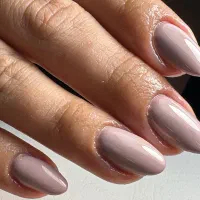 مدل برای کاشت ژل
