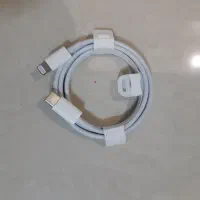 سیم شارژ فابریک و اصل مناسب ایفون ۱۳ و ۱۴ و ۱۵