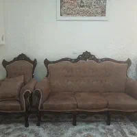 مبل سلطنتی ۷نفره با دوتا میزبان