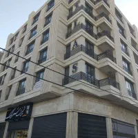 ۹۰۰ متر بر چهارباندی مهرشهر جهت کافه و رستوران....