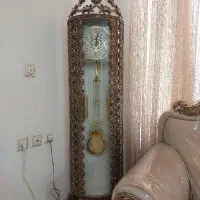 ساعت ایستاده طلایی