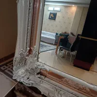 آیینه قدی ومیزش بسیار شیک