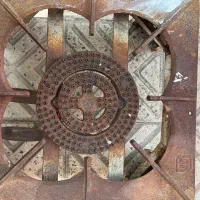 گاز چهارپایه قدیمی