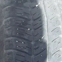 یک عدد لاستیک تیبا پیکان ساینا