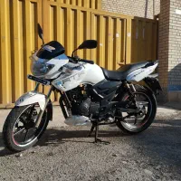 موتور آپاچی ۱۸۰ سفید