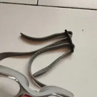 عینک شنا در دو رنگ اصلی