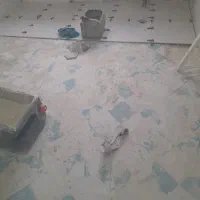 شاگرد کاشی کاری ومیخوام