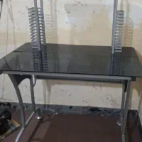 میز کامپیوترفلزی وشیشه ای