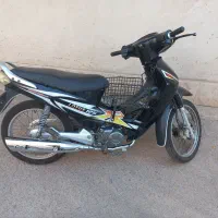 بی کلاج، لوتوس ۱۲۵