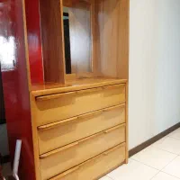 دراور جنس چوب همراه آیینه در حد نو