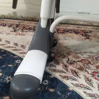 تخت گهواره شو کنار مادر