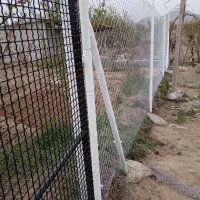 اجرای فنس ونصب تیر باغی بادستگاه چاله کن وتیفور
