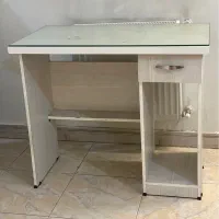میز تحریر سالم