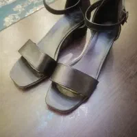 فروش کفش ، کیف و لباس مجلسی