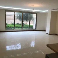 اپارتمان ۹۸متری/همکف حیاط نیمه اختصاصی/بهارستان