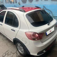 کوییک آر ۱۴۰۰ بی رنگ در حد