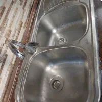 سینک  دولگنه و شیرآب سالم و گاز