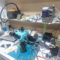 تعمیر کار حرفه ای موبایل